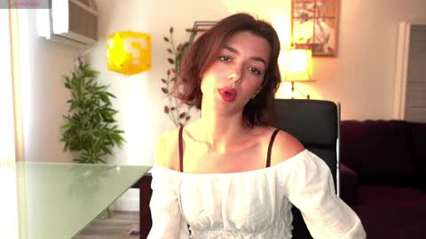 Olivia online show from April 21, 9:11 pm