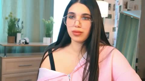 Jessica online show from April 11, 7:45 am