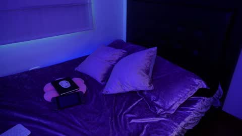 1hannamontana online show from September 25, 9:23 pm