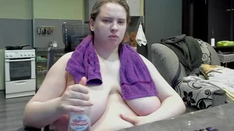 1LINDSEY1 online show from March 7, 6:22 pm