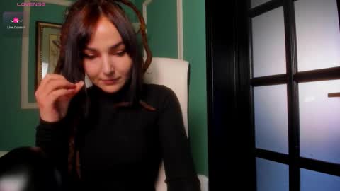 Moona  online show from January 11, 1:27 pm