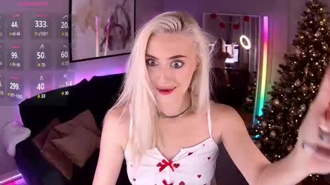 Loren Wood online show from December 25, 2:34 pm