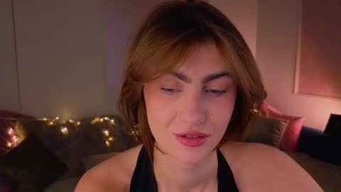 Willow online show from November 22, 9:39 pm