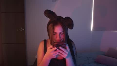 abby 3 online show from October 31, 6:12 pm