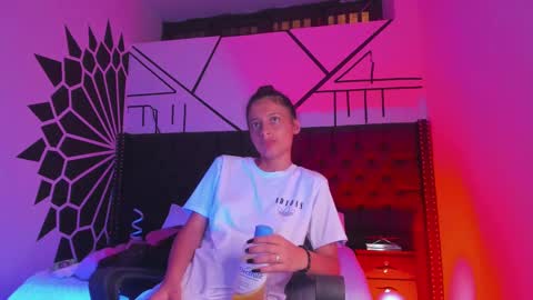 Agatha online show from February 13, 5:05 am