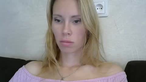 _alex1819 online show from October 14, 7:33 am