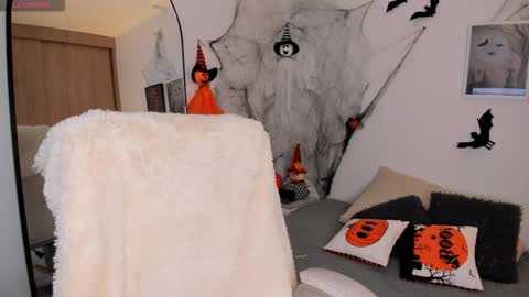 _allisongomez online show from October 6, 2:50 am