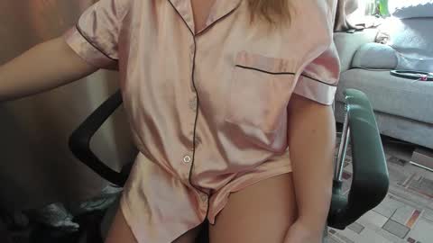 lisa online show from March 10, 8:06 am