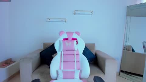    online show from February 24, 1:21 pm