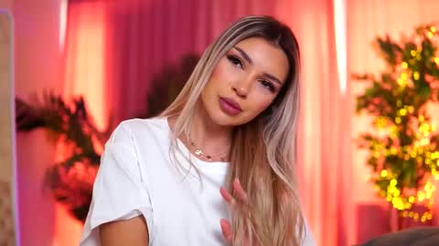 Arielle online show from February 12, 10:24 am