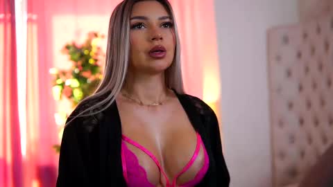 Arielle online show from February 19, 9:28 am