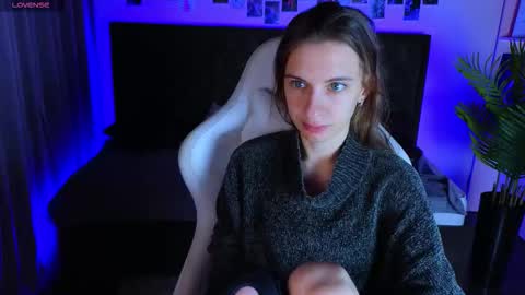 _ash_leyy_ online show from September 20, 1:38 am