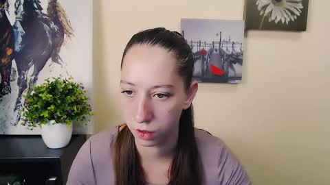 _astraia_ online show from June 4, 9:25 am