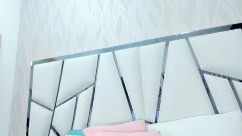 Aura online show from January 27, 3:04 am