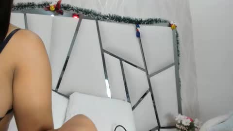 Aura online show from November 26, 3:29 am