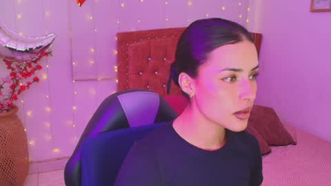 Aurora online show from February 3, 7:00 pm