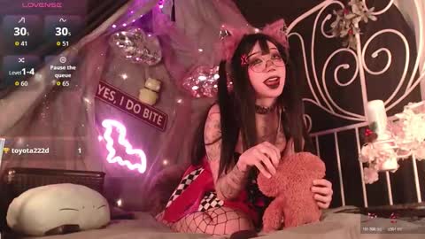 Crystal online show from December 1, 5:48 pm