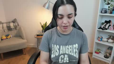 Bella Evans online show from February 13, 5:37 am