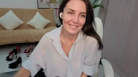 Beylly online show from March 13, 3:57 pm