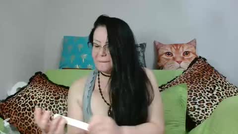 KHALEESI online show from March 8, 8:35 pm