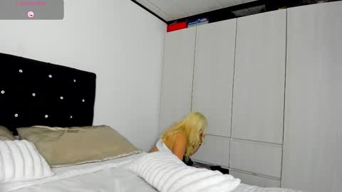 Bella  online show from September 14, 12:19 am