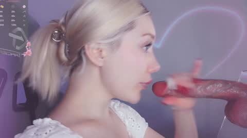 Angelina online show from December 11, 4:20 pm