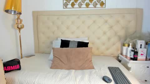 Chloe  online show from September 24, 11:31 am