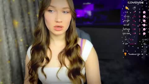 _chloe_miller_ online show from September 12, 6:37 pm