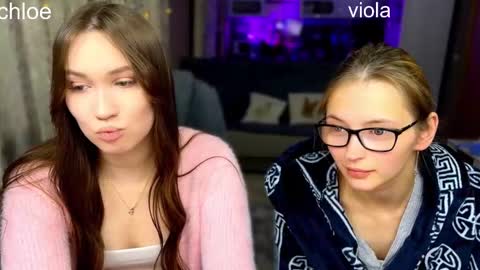 _chloe_miller_ online show from September 24, 7:13 pm