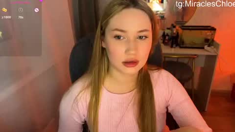 _chloe_miller_ online show from July 22, 7:15 pm