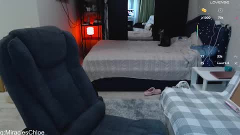 _chloe_miller_ online show from February 22, 2:29 pm