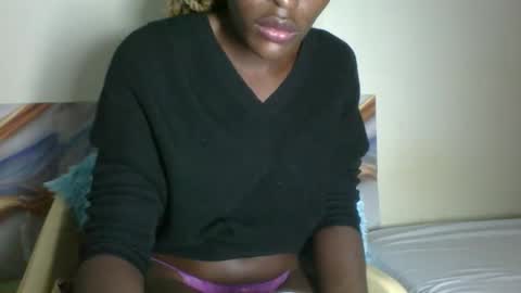 clara online show from December 5, 3:46 pm