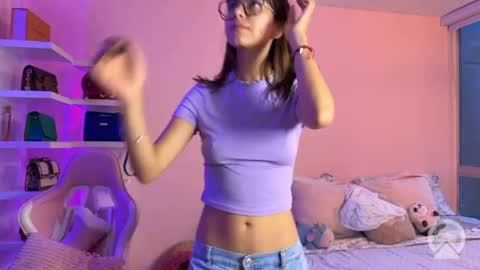 _cute_isabella_ online show from May 31, 11:06 pm