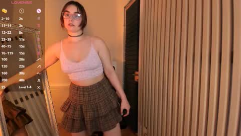 Angel online show from November 16, 9:43 am