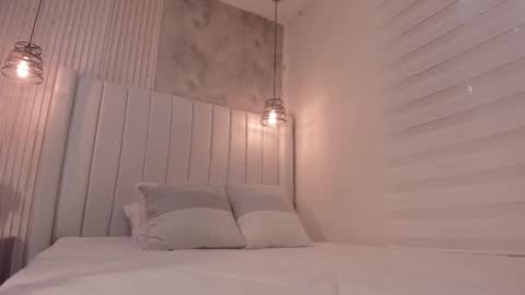 Dakota online show from September 30, 6:35 pm