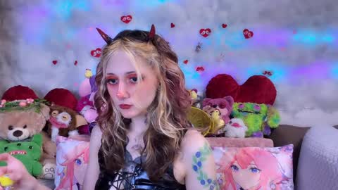 Kate online show from April 4, 5:45 pm