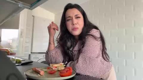  elena barra online show from February 12, 1:46 pm