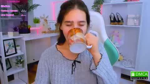 Lizzy  online show from December 3, 11:40 pm