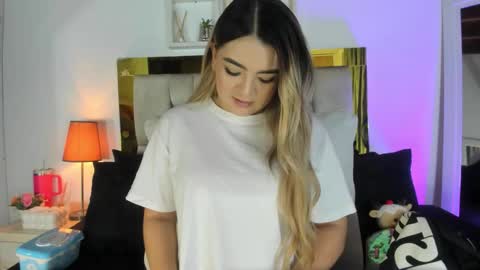 Isabella online show from December 3, 12:18 pm