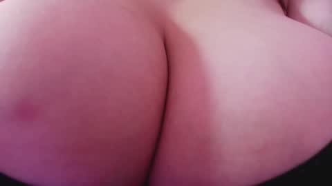 Emily  online show from November 6, 11:49 am