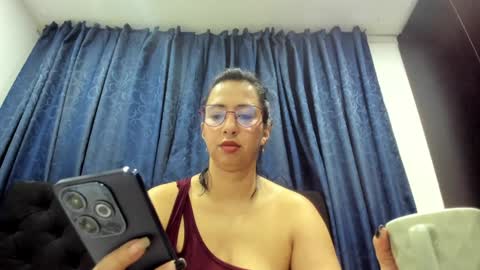 Emma online show from December 3, 11:13 pm