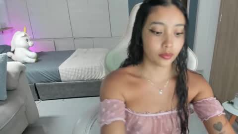 Emma Sophie online show from February 19, 3:28 am