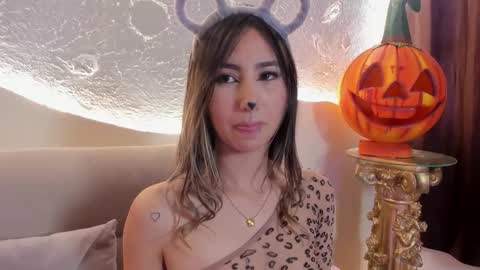 _emmawalka online show from October 31, 6:12 pm