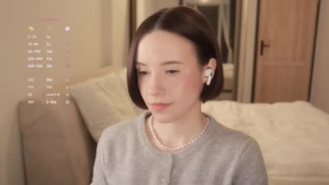 Essie  online show from March 1, 7:02 pm