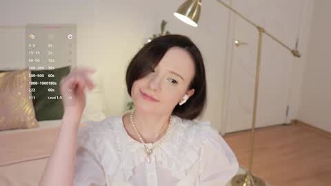 Essie  online show from December 27, 11:31 pm