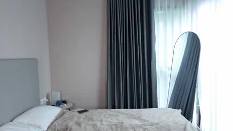 Lola 3  online show from September 26, 9:51 am