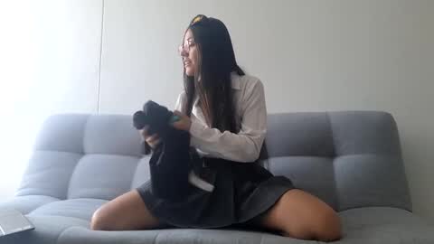 SKY online show from February 13, 8:03 pm