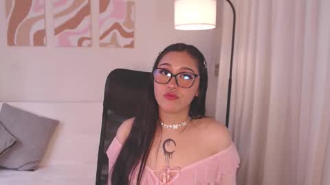 Bee. online show from February 3, 8:23 pm