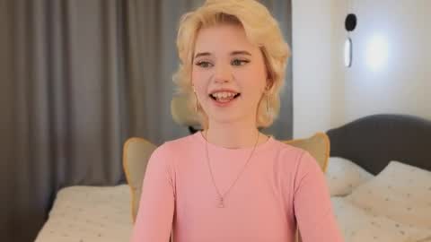 Alisha online show from June 3, 1:45 pm