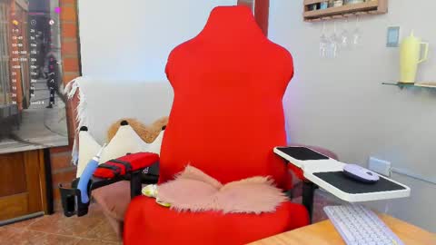 _hottie__ online show from February 18, 6:17 pm